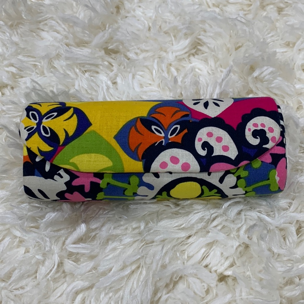 VERA BRADLEY ROLL TOP GLASSES CASE - RIO PATTERN